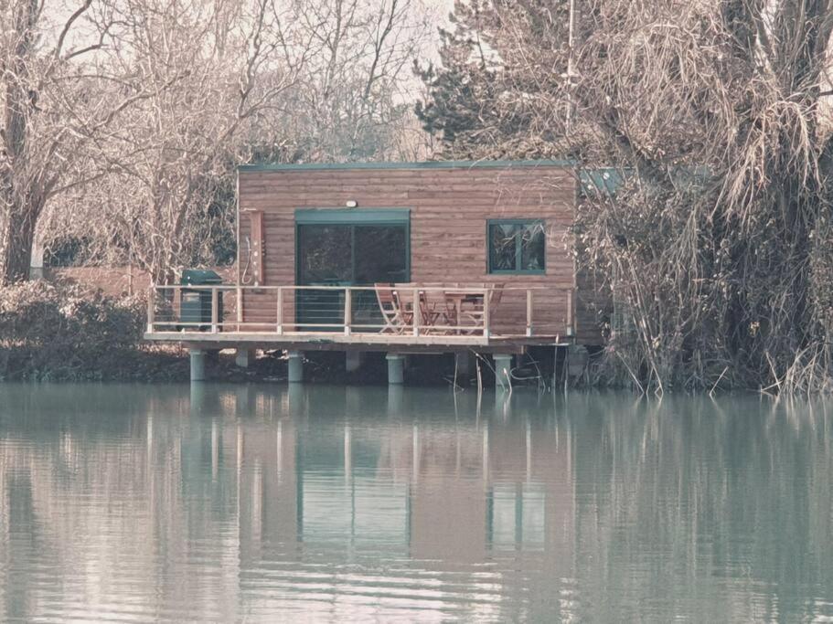 Chalet Les Pieds Dans L'Eau La Campagne A La Ville Saint-Doulchard Zewnętrze zdjęcie